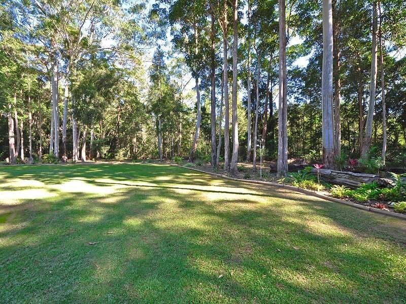 6 Palm Tree Court, Pomona QLD 4568