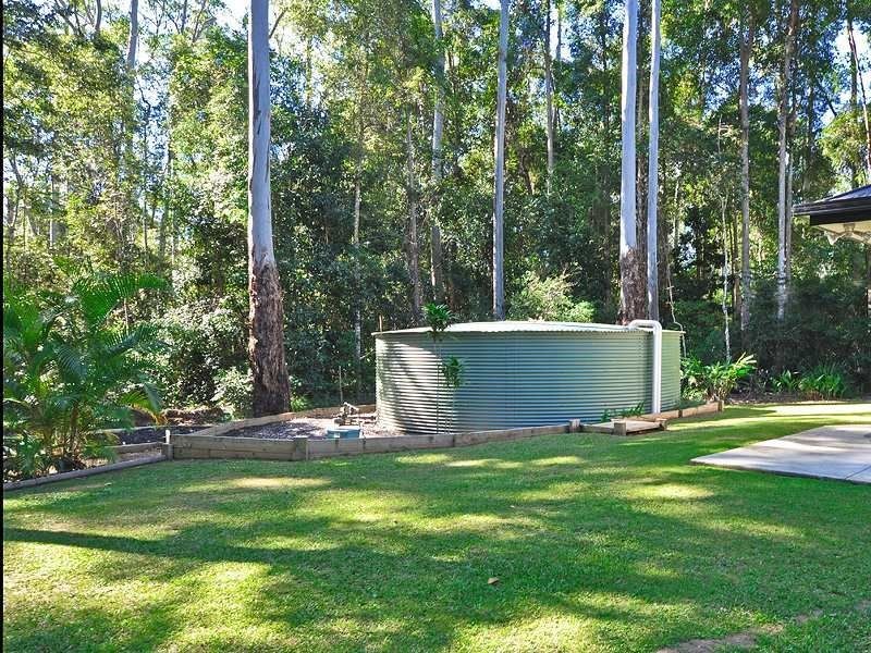 6 Palm Tree Court, Pomona QLD 4568