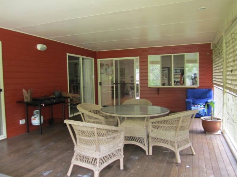 36  Mountain Street, Pomona QLD 4568