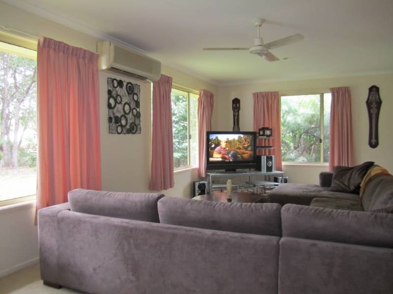 36  Mountain Street, Pomona QLD 4568