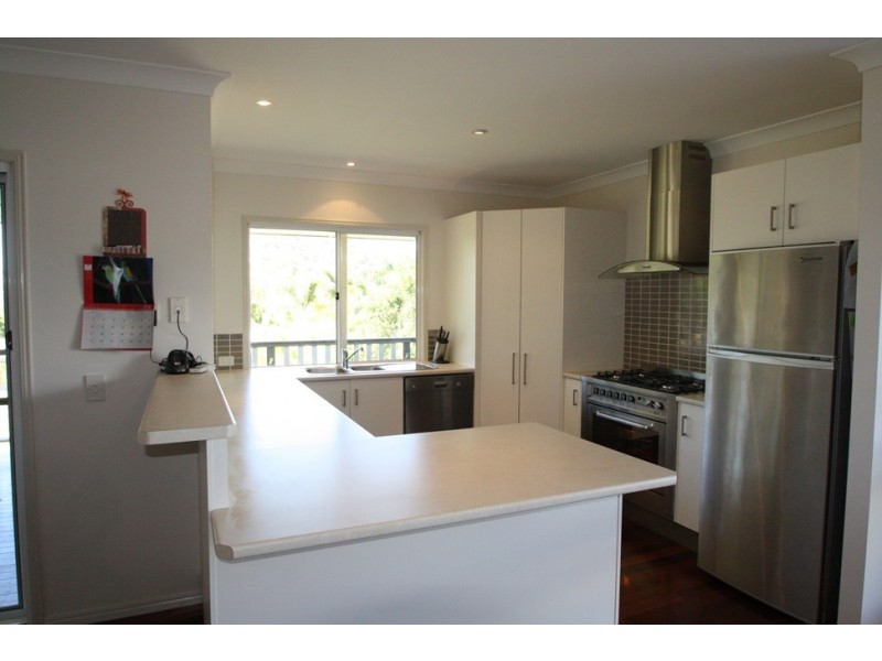 31 Hollis Road, Pomona QLD 4568