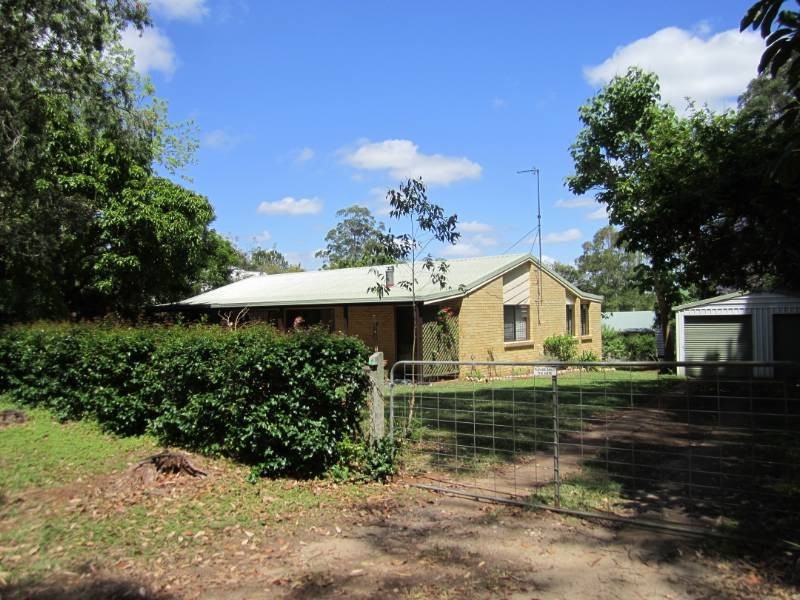 84 Summit Road, Pomona QLD 4568