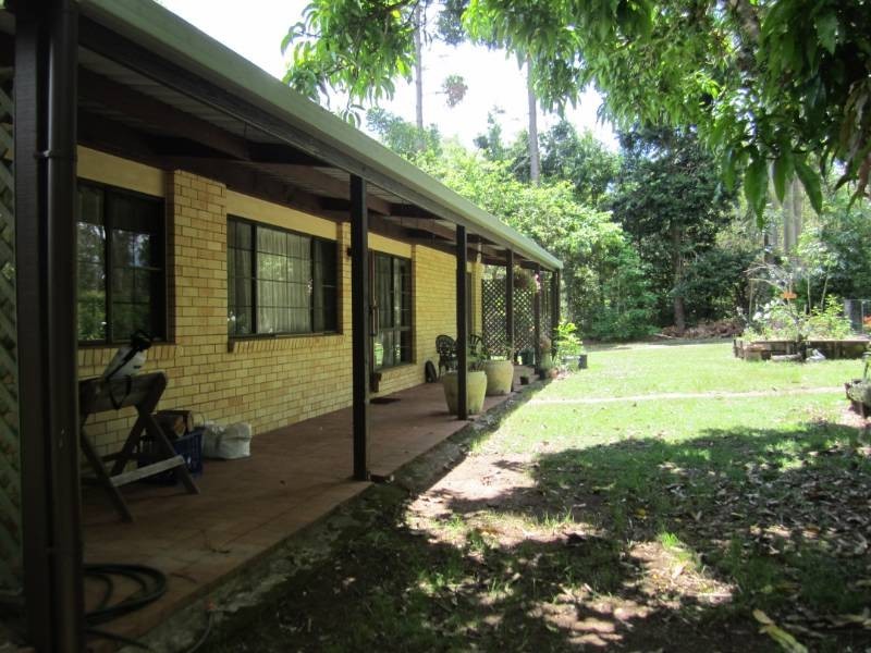 84 Summit Road, Pomona QLD 4568