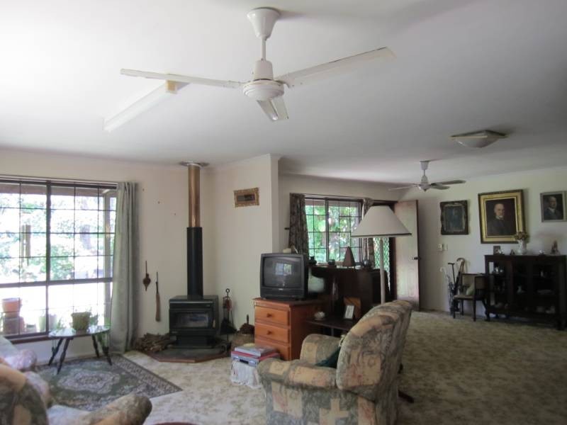 84 Summit Road, Pomona QLD 4568