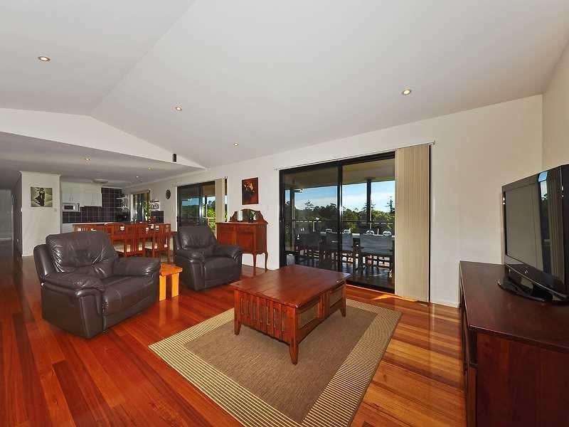 75 Cudgerie  Drive, Cooroy QLD 4563