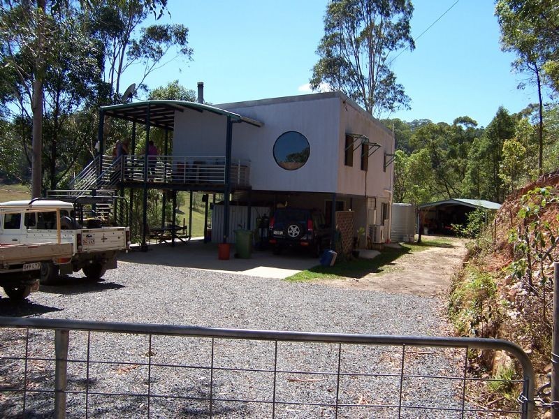 82 Paulsens Road, Kin Kin QLD 4571