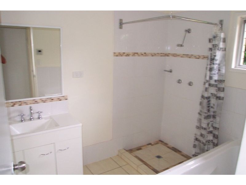 74 Summit Road, Pomona QLD 4568