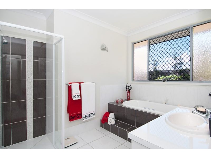 1 Whistler Way, Pomona QLD 4568