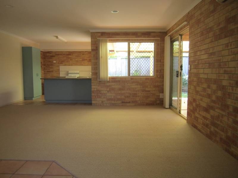 4/12 Kauri Street, Cooroy QLD 4563