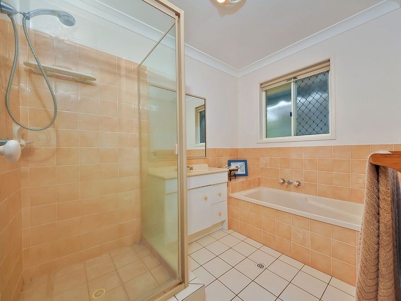 11 Meridan Court, Pomona QLD 4568