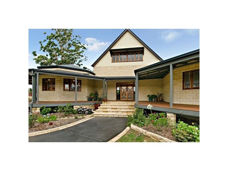 17 Elandra Terrace, Pomona QLD 4568