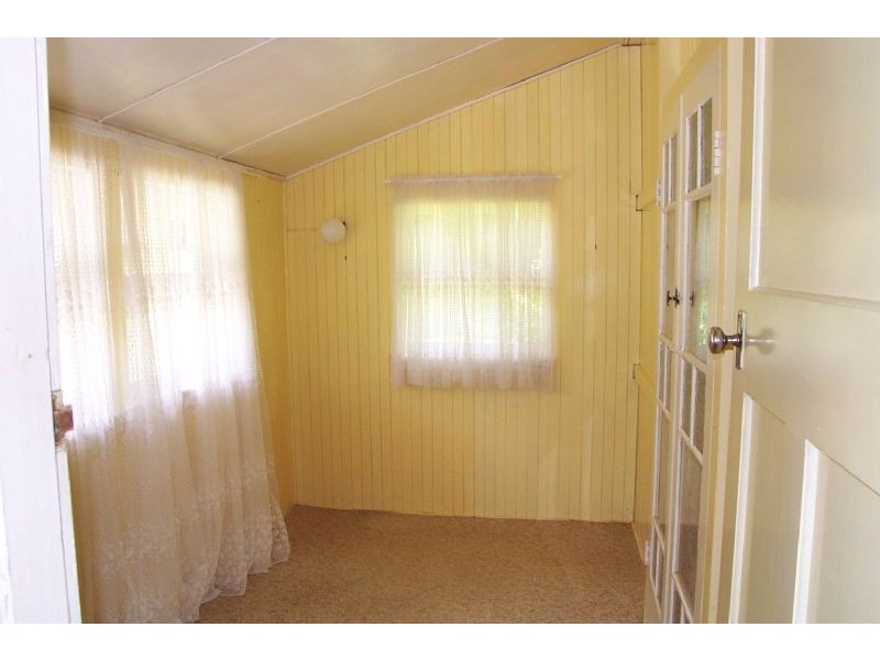 16 James, Cooran QLD 4569