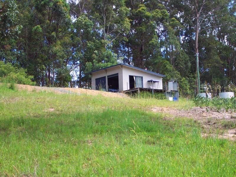 239 Coles Creek Road, Cooran QLD 4569