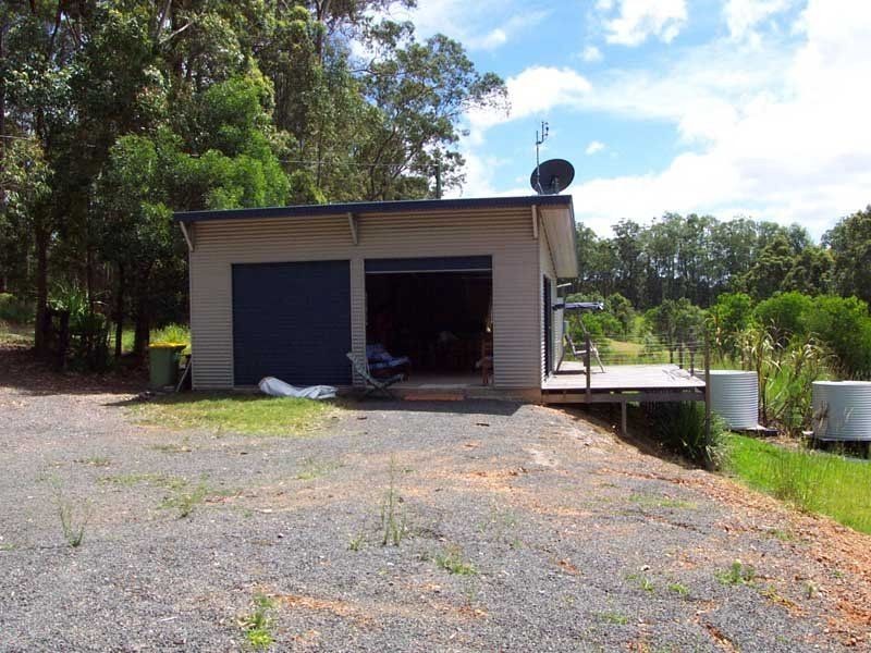 239 Coles Creek Road, Cooran QLD 4569
