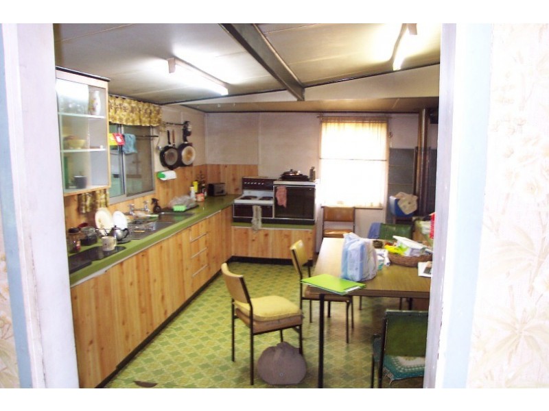 6 Red Street, Pomona QLD 4568