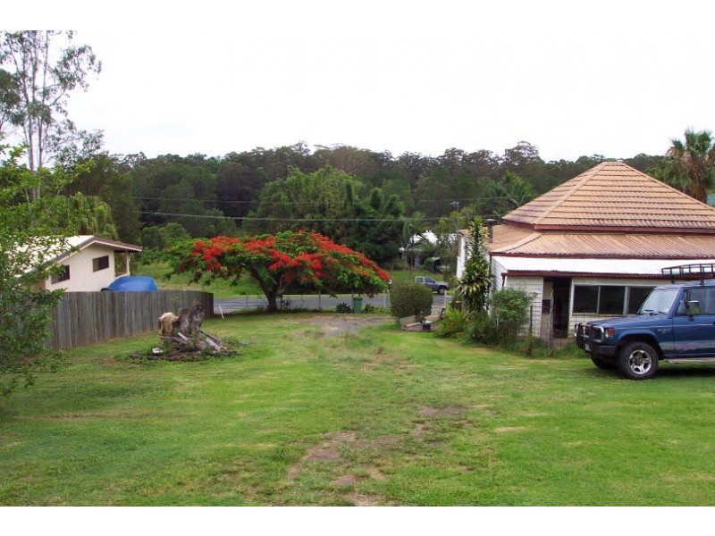 6 Red Street, Pomona QLD 4568