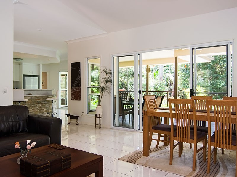 2 Palm Tree Court, Pomona QLD 4568