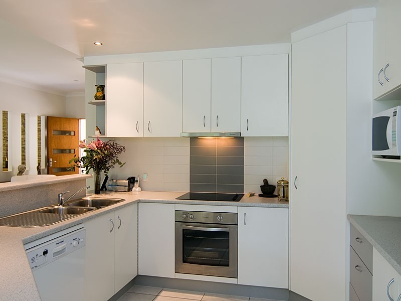 2 Palm Tree Court, Pomona QLD 4568