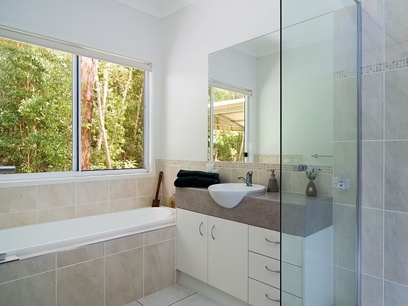 2 Palm Tree Court, Pomona QLD 4568