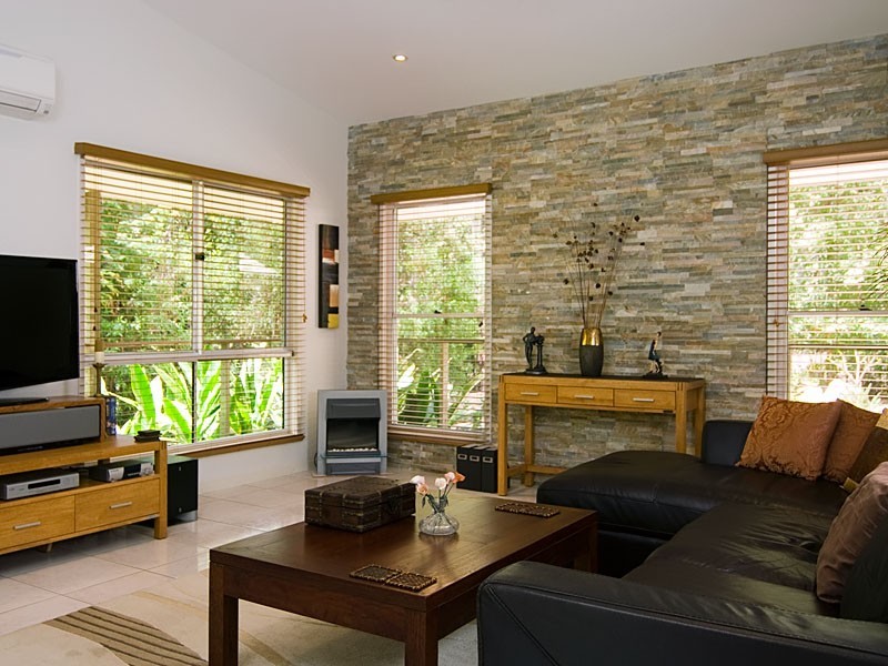 2 Palm Tree Court, Pomona QLD 4568