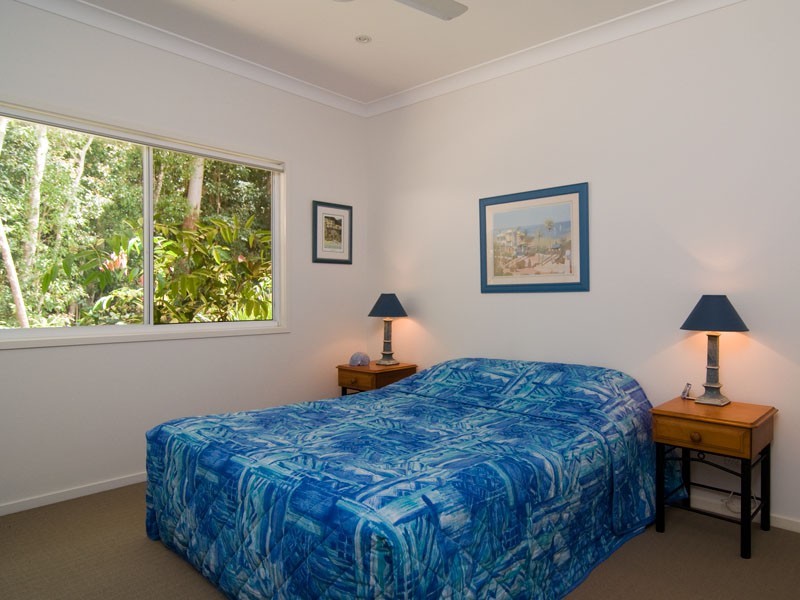 2 Palm Tree Court, Pomona QLD 4568