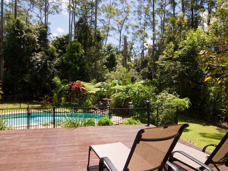 2 Palm Tree Court, Pomona QLD 4568
