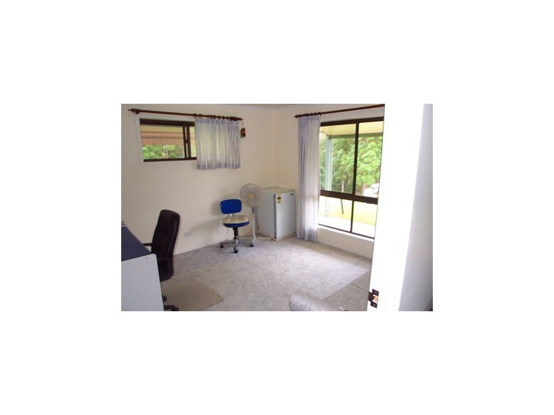 80 Hawk Road, Pomona QLD 4568