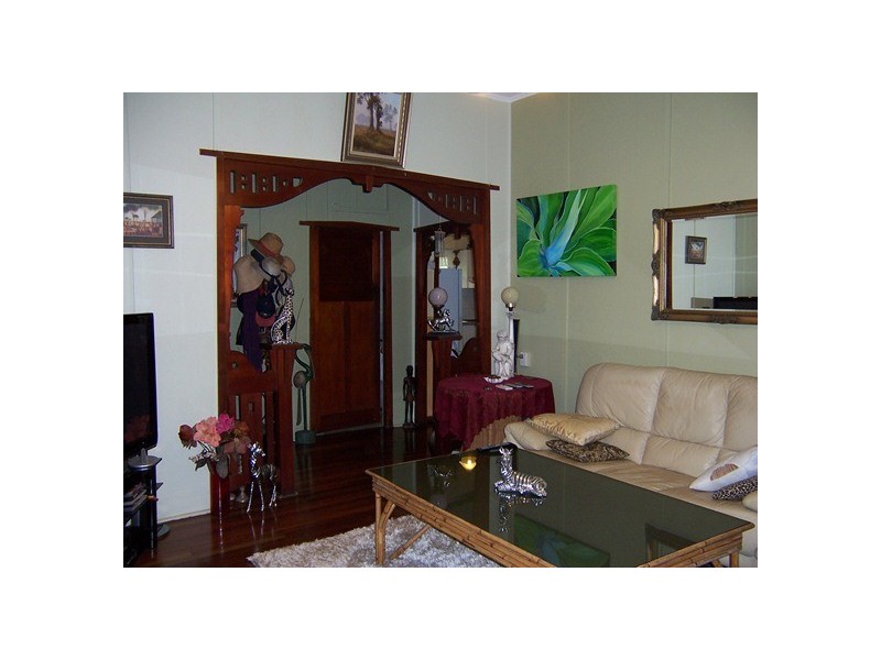 7 Railway Parade, Pomona QLD 4568