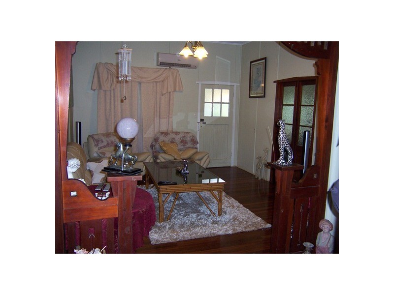 7 Railway Parade, Pomona QLD 4568