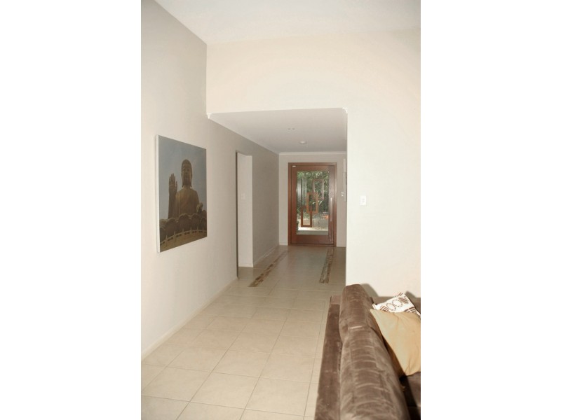 4 Palm Tree Court, Pomona QLD 4568