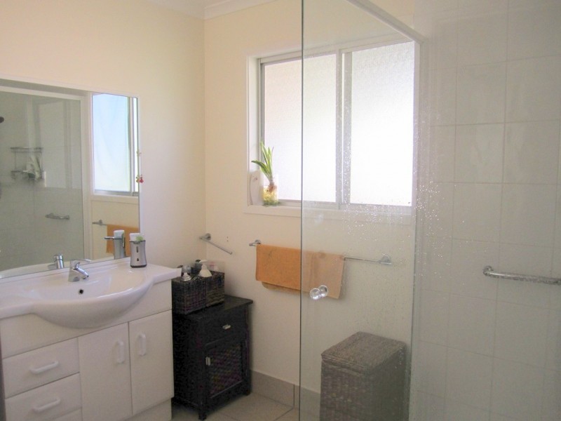 10 Tree Street, Pomona QLD 4568