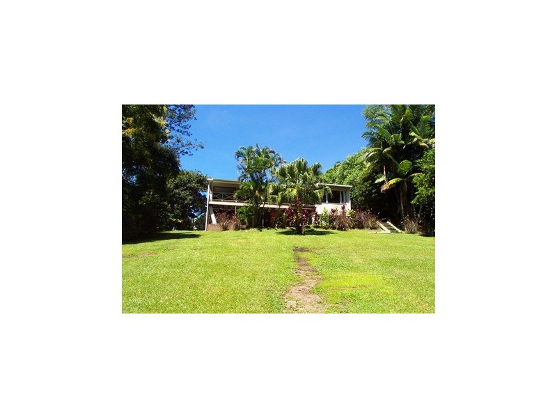 8 Pine Street, Pomona QLD 4568