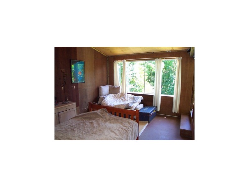 8 Pine Street, Pomona QLD 4568