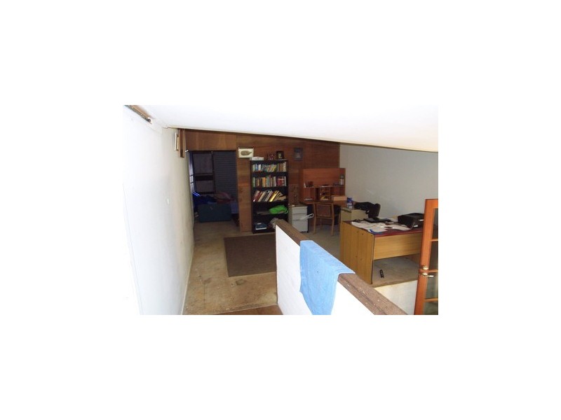 8 Pine Street, Pomona QLD 4568