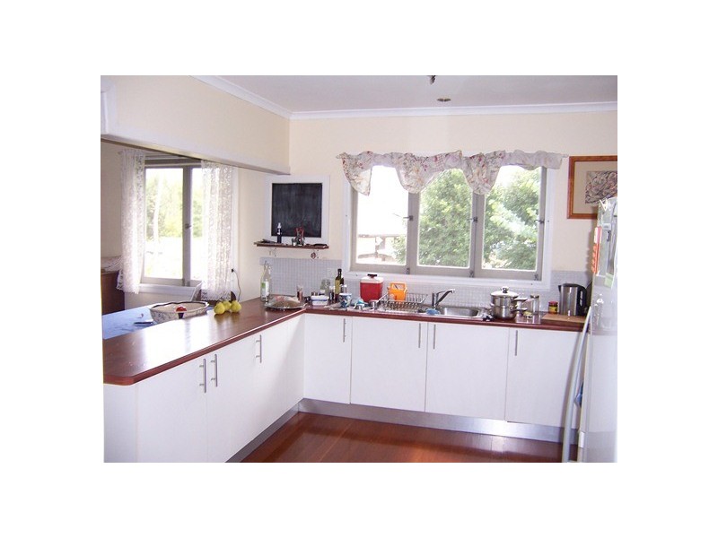 17 Overton Way, Kin Kin QLD 4571