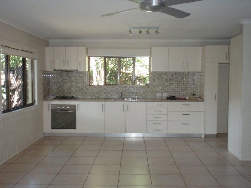 9 Church Street, Pomona QLD 4568