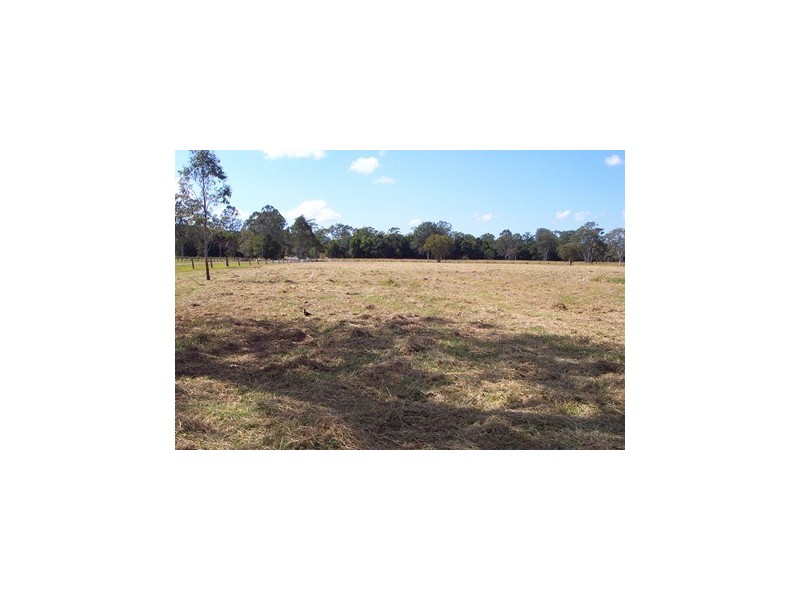 11 Buckley Road, Kin Kin QLD 4571