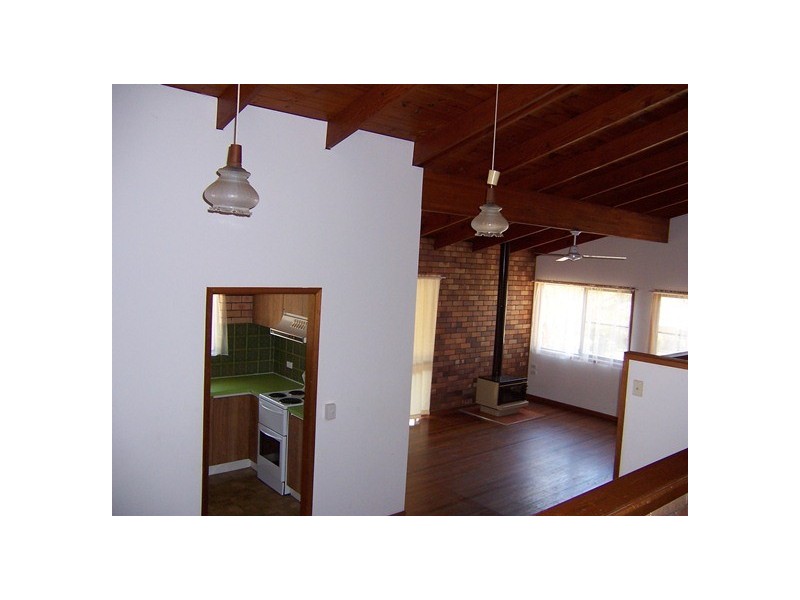 25 church, Pomona QLD 4568