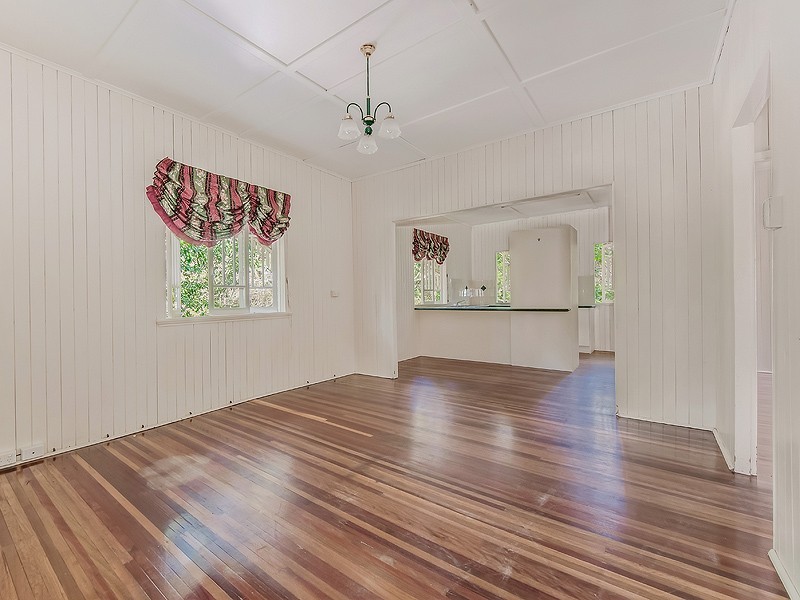 20 Mountain Street, Pomona QLD 4568