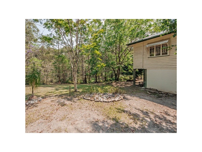 20 Mountain Street, Pomona QLD 4568