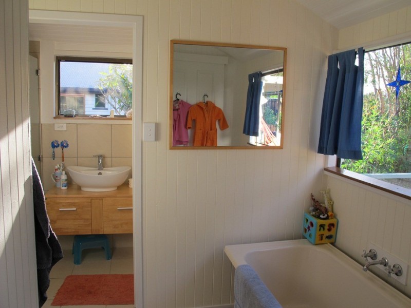 16 Queen, Cooran QLD 4569