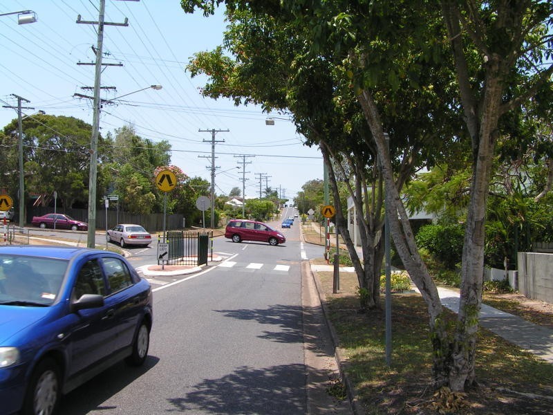 243 RICHMOND RD, Morningside QLD 4170