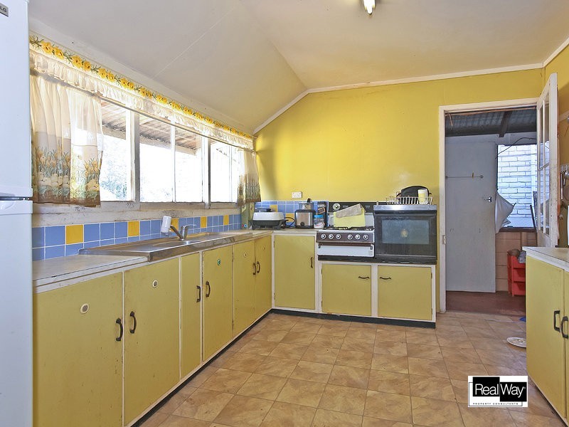 49 WATERLOO ESPLANADE, Wynnum QLD 4178