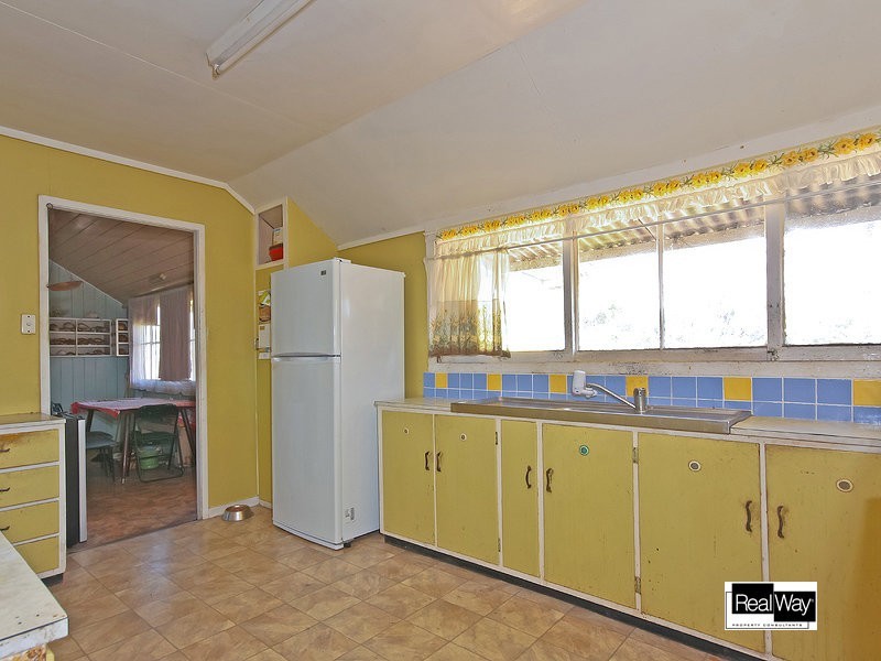 49 WATERLOO ESPLANADE, Wynnum QLD 4178