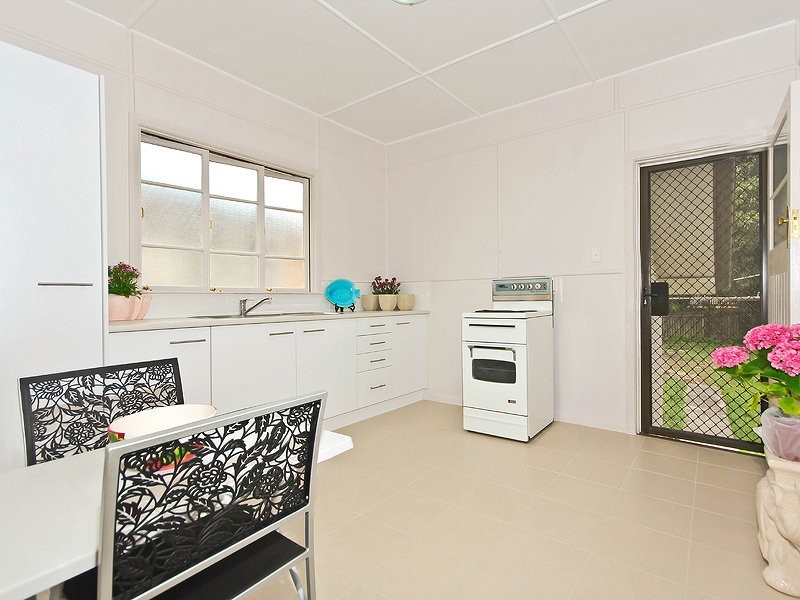 76 Whites Road, Manly West QLD 4179