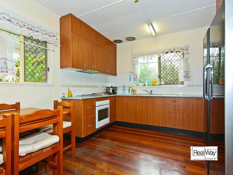 13 Florence Street, Wynnum QLD 4178
