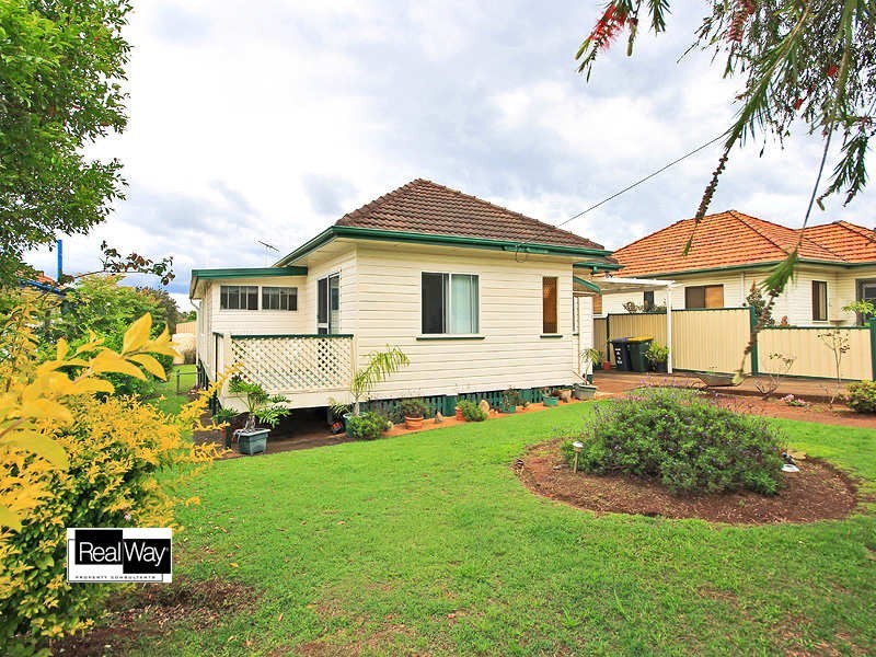 10 Berrimilla Street, Manly West QLD 4179