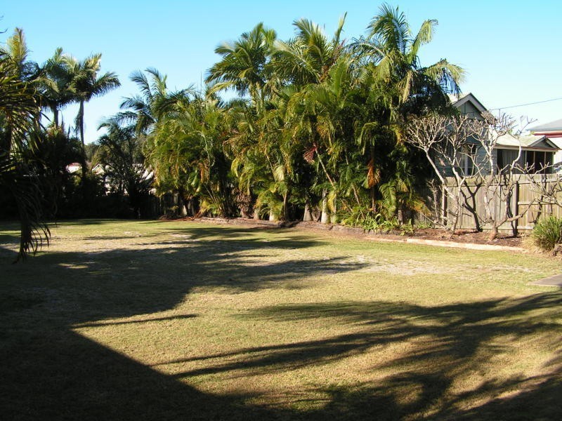 73 New Lindum Road, Wynnum West QLD 4178