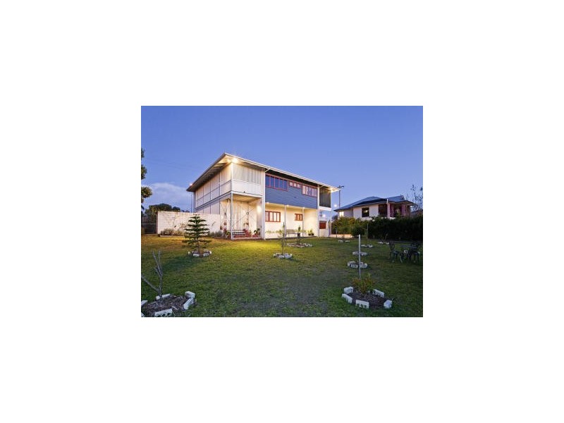 16 Summit Place, Wynnum West QLD 4178