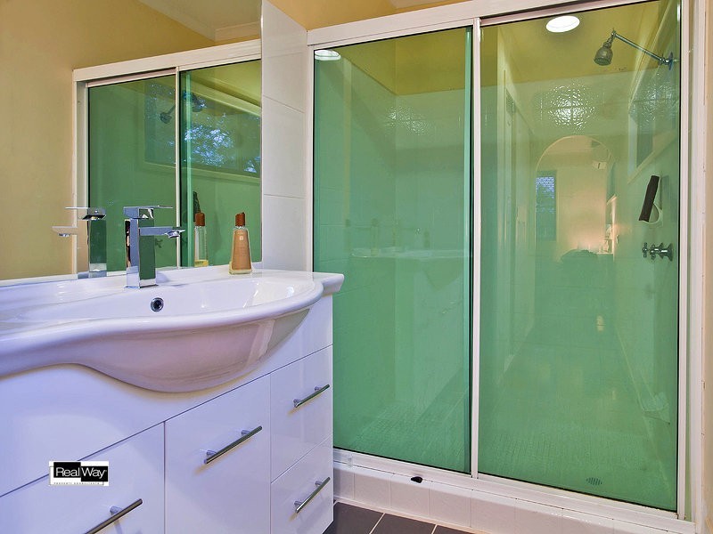 26 Catamaran Street, Manly West QLD 4179